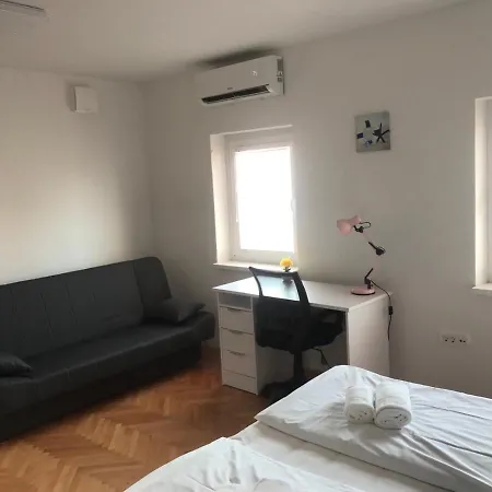 Plaza - Apartment *